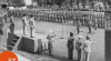 Foto upacara pelantikan Batalyon Garuda I di halaman Istana Merdeka pada 31 Desember 1956. Upacara dipimpin langsung oleh Presiden Sukarno selaku Panglima Tertinggi Angkatan Perang RI.